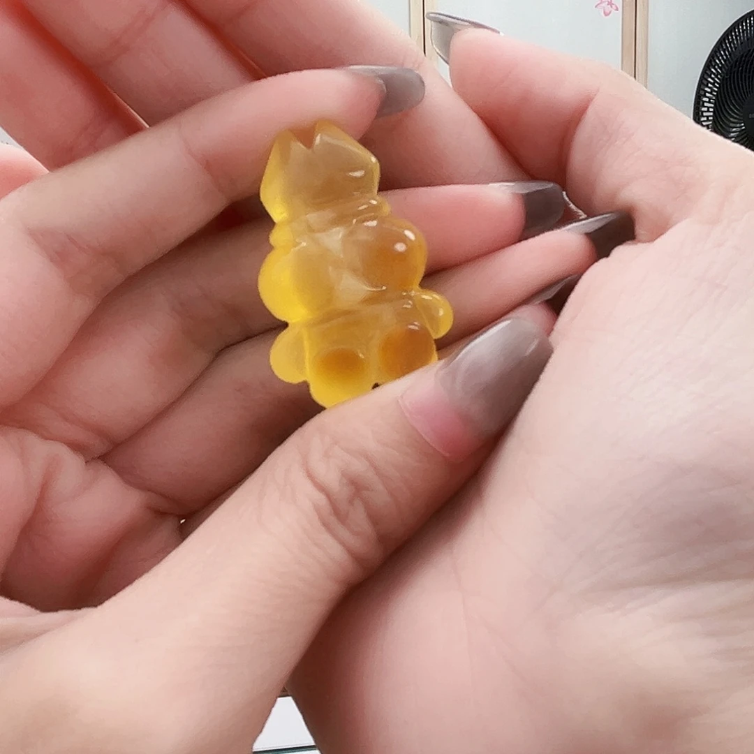 未镶嵌颈饰蜜蜡踹****拉兔子