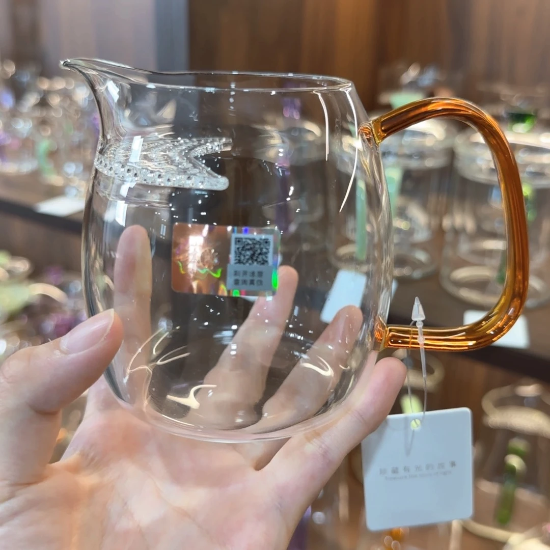 泰然月牙琥珀色。。。