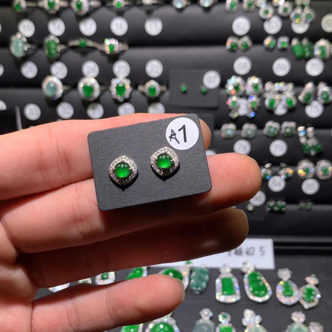 七***仔翡翠银S925镶嵌耳饰