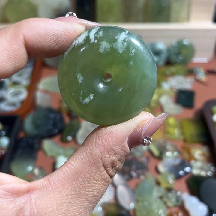 蛇纹石玉合金颈饰
