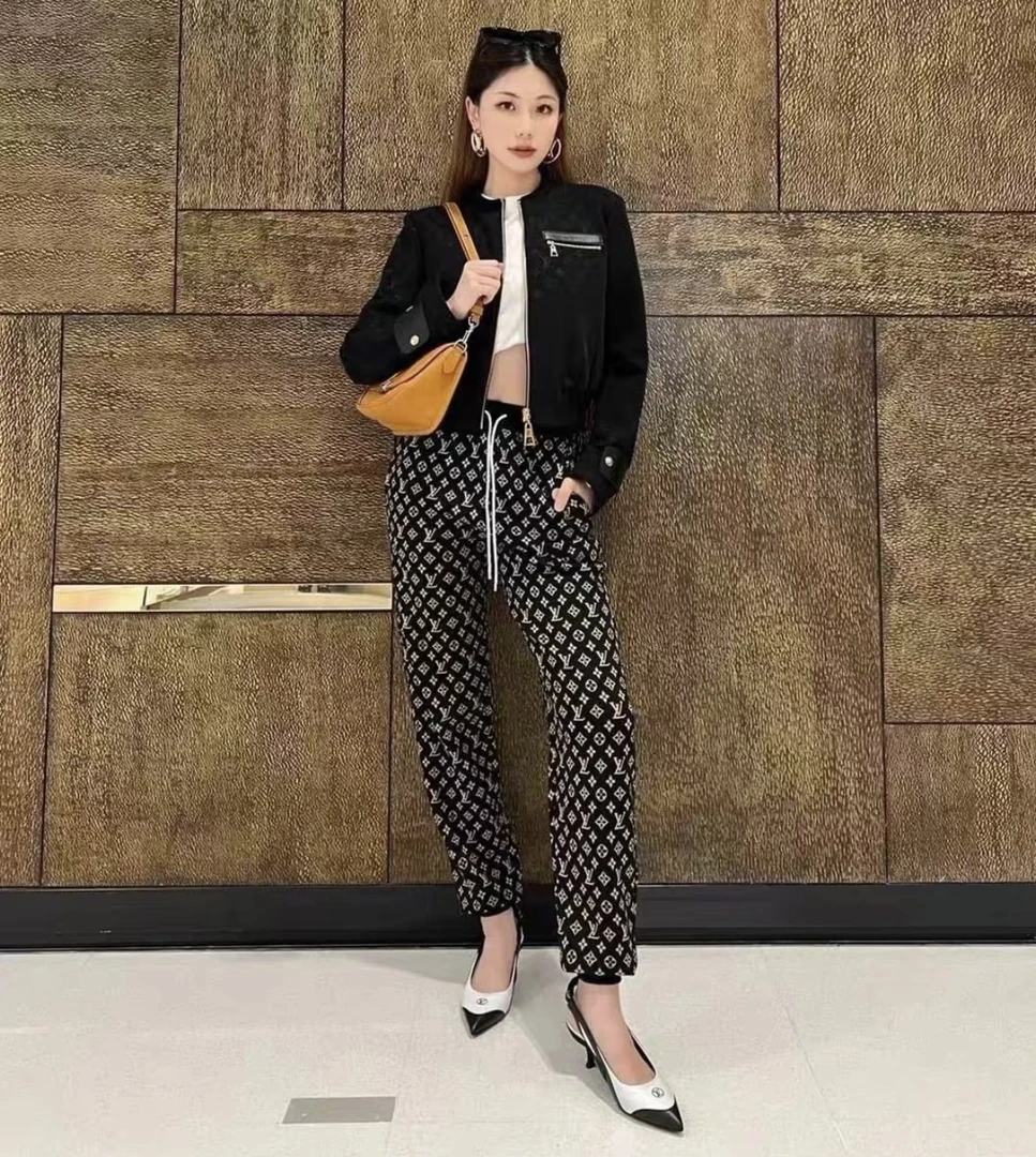 95新 LouisVuitton/路易威登 路易威登满印慢跑裤s码95新
