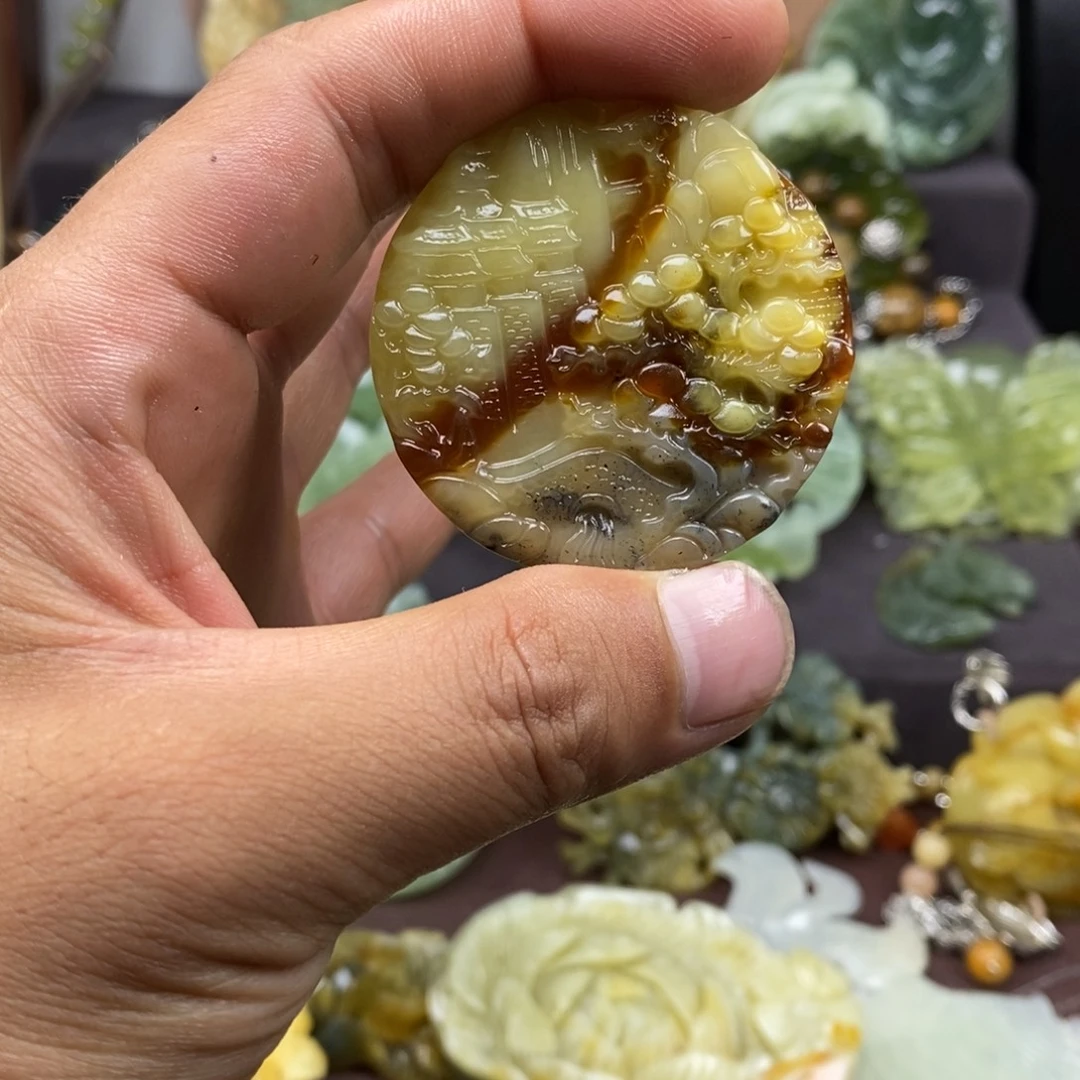 蛇纹石玉未镶嵌吊坠(不含链)