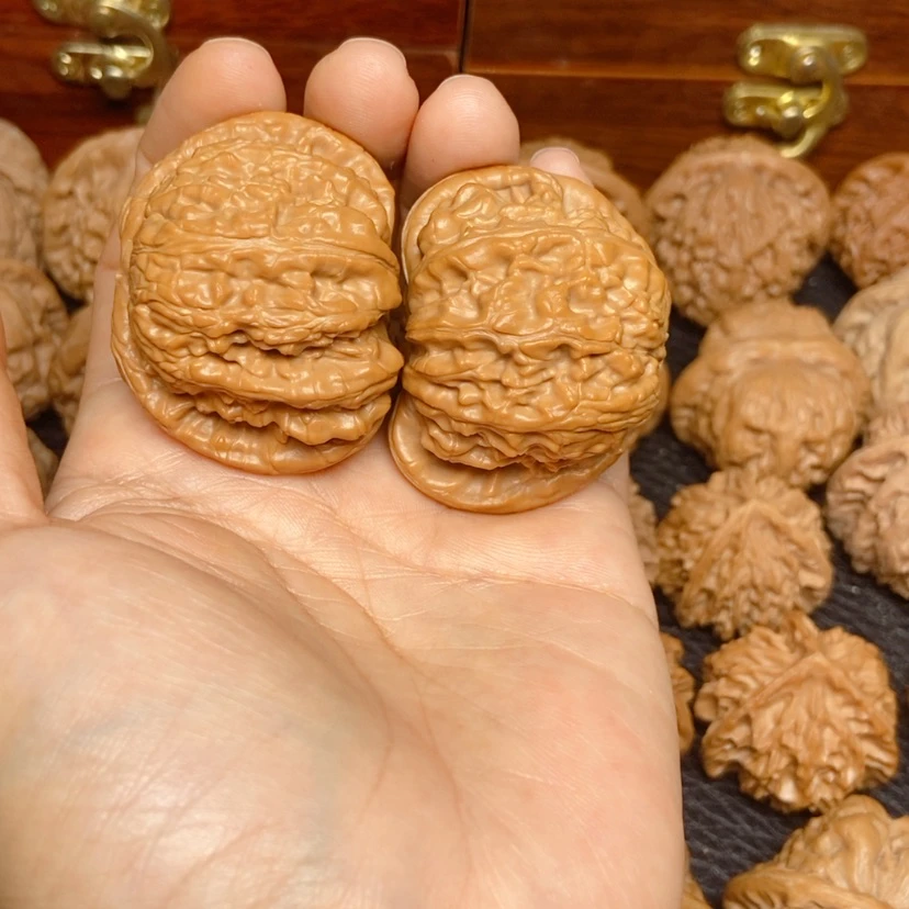 【闪购商品】吊坠文玩核桃水**张白狮子44