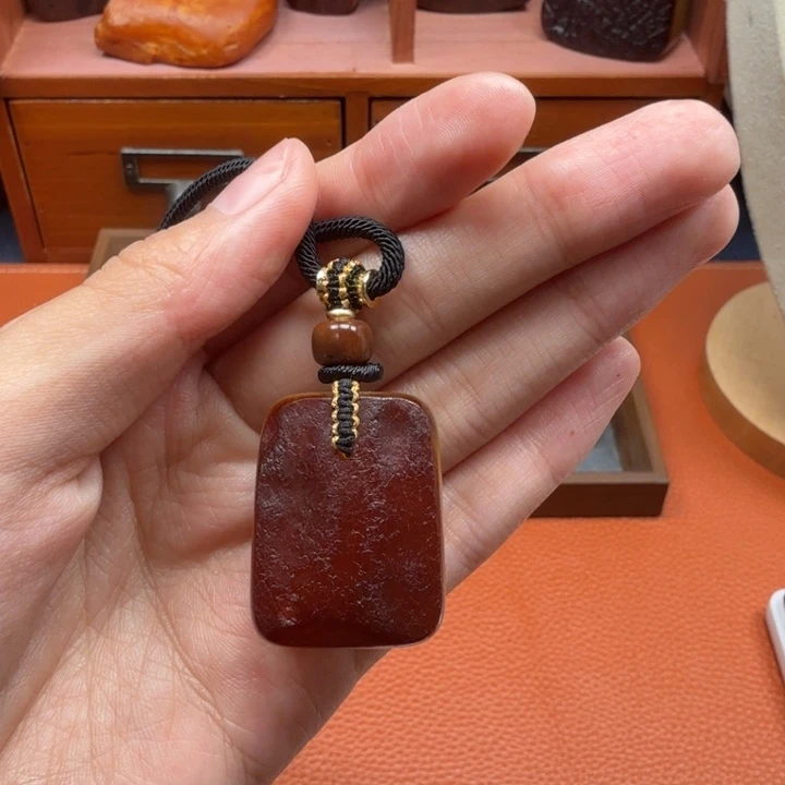 蜜蜡未镶嵌吊坠(赠链)