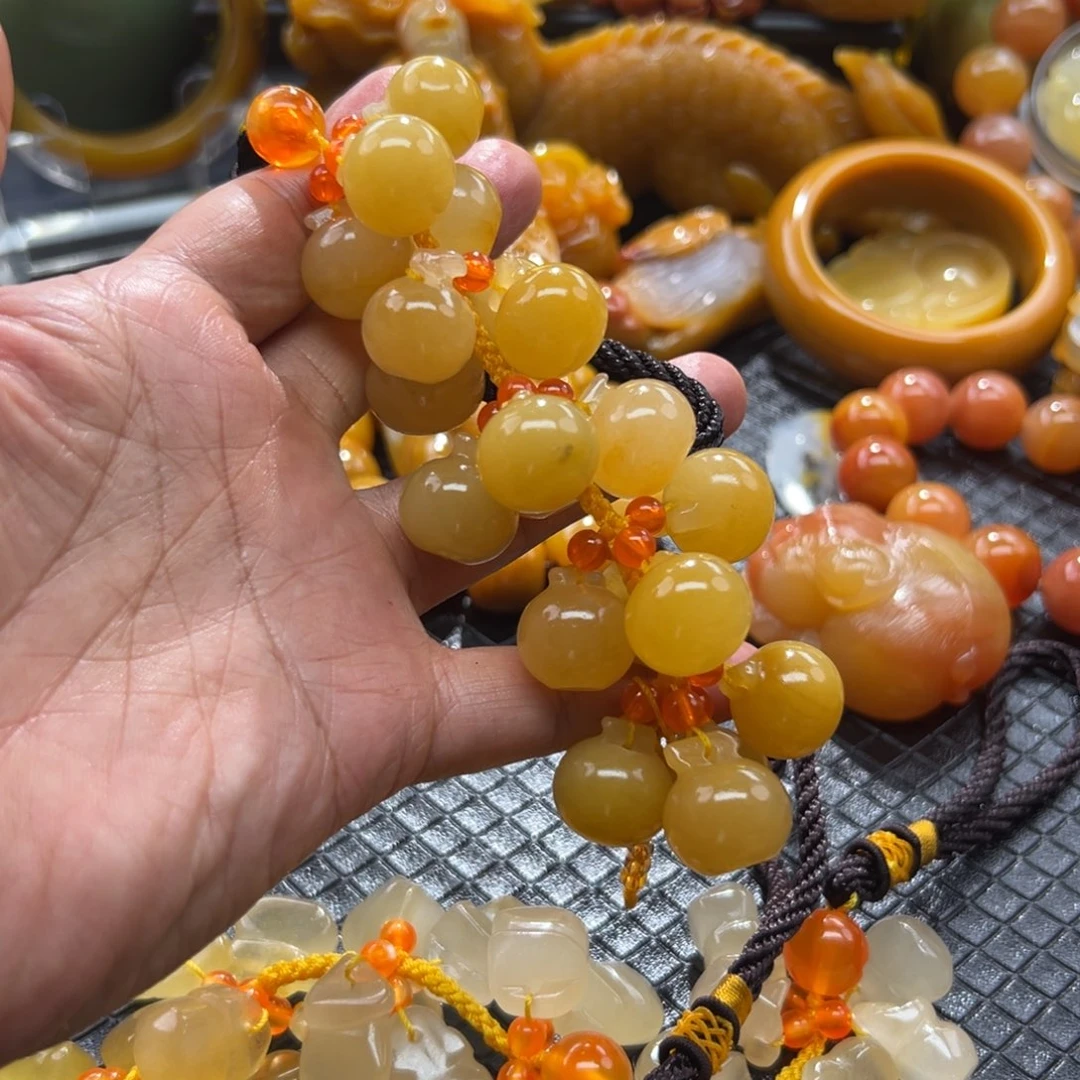石英质玉未镶嵌颈饰