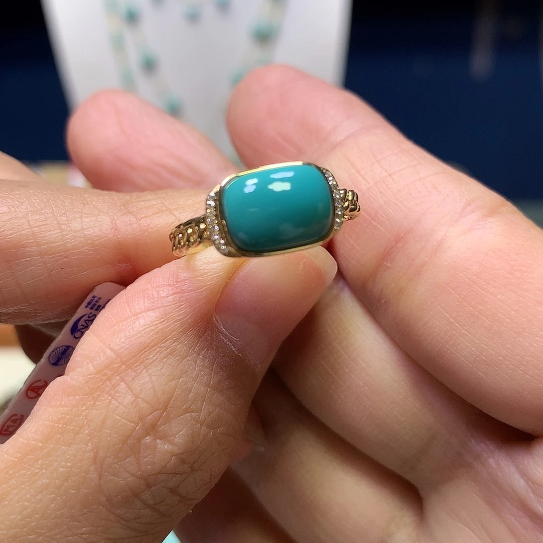 绿松石18K金镶嵌戒指