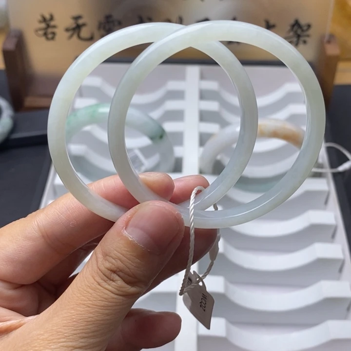翡翠未镶嵌手镯翡翠