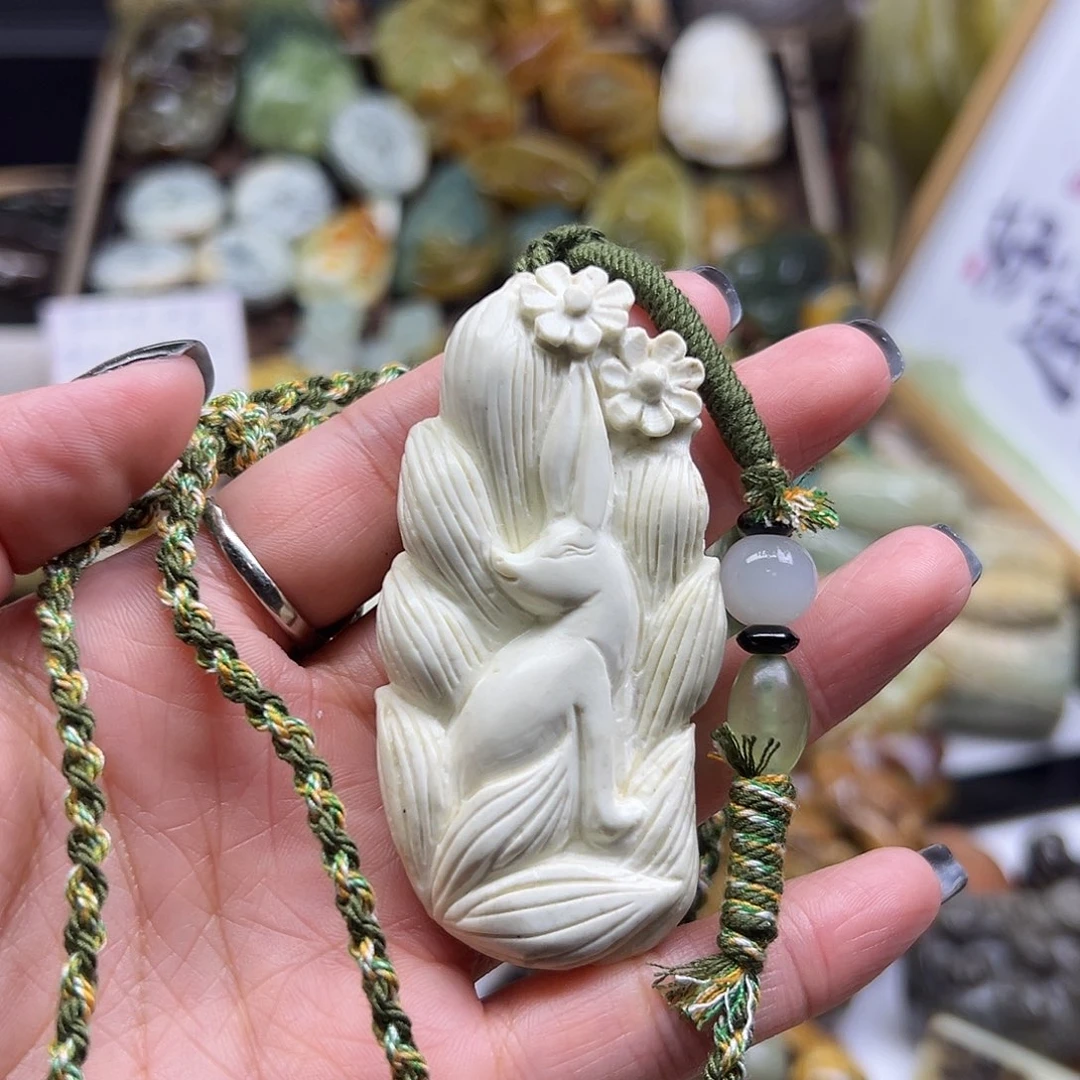 玉***喵颈饰未镶嵌岫岩河磨玉（透闪石质玉）河磨玉狐狸