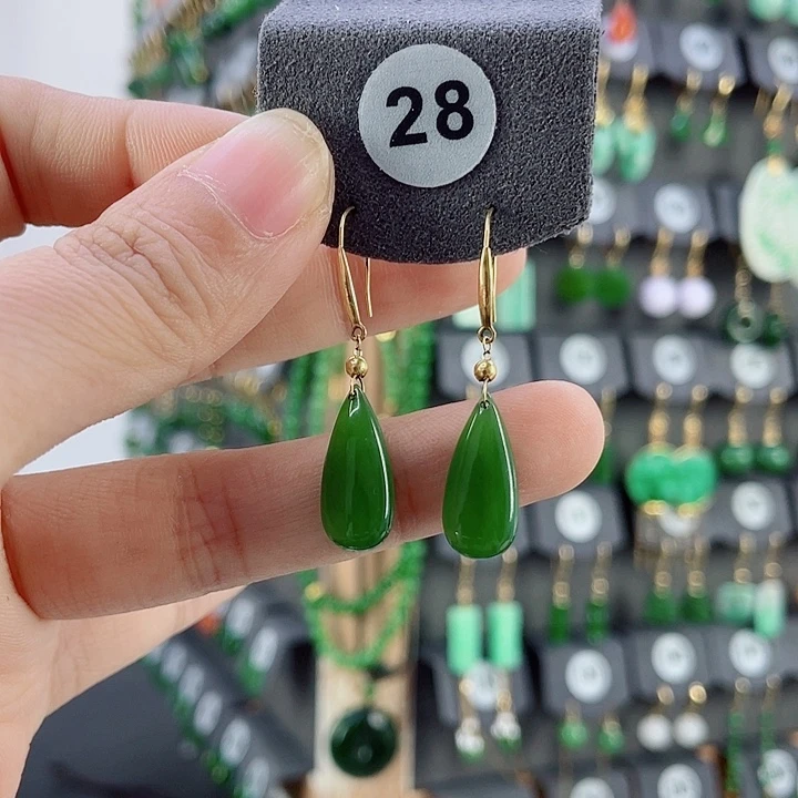 18K金镶嵌和田玉耳饰