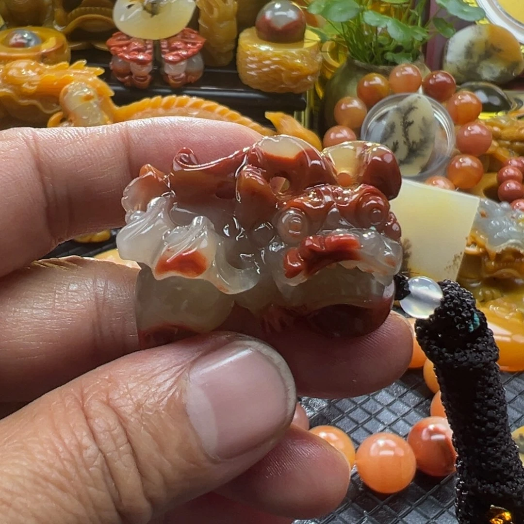 石英质玉未镶嵌颈饰
