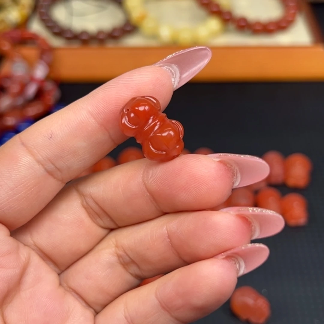 南红玛瑙未镶嵌手链