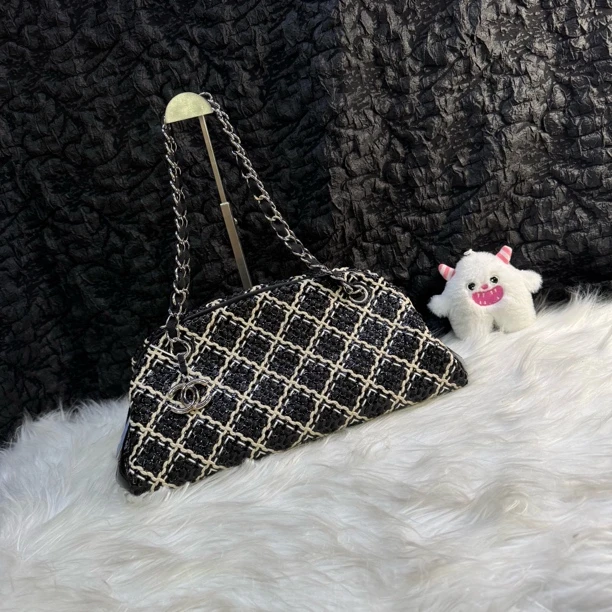 95新 Chanel/香奈儿 香奈儿黑色保龄球单肩包