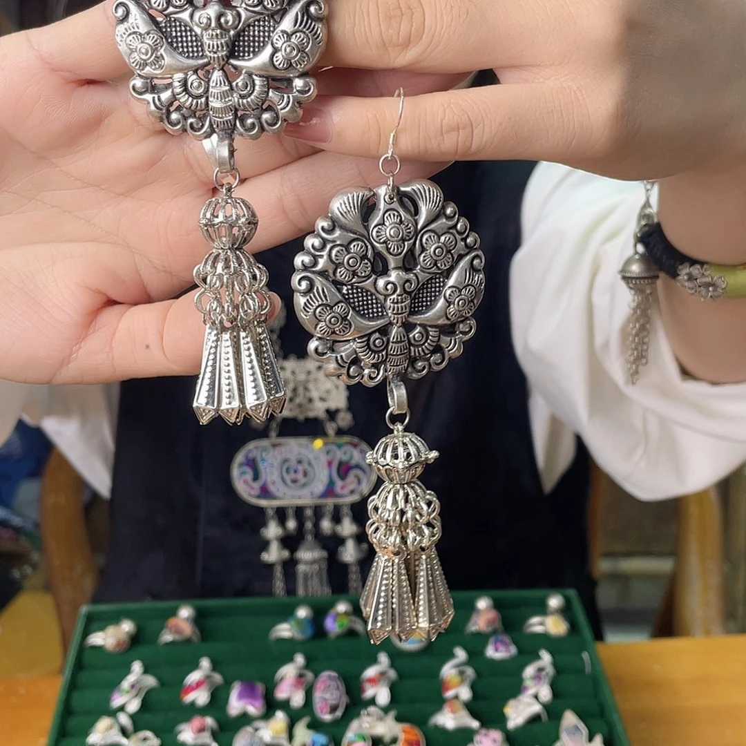 花岗石铁合金耳环