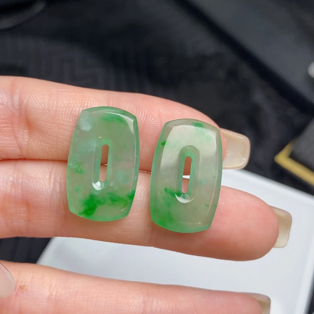 未镶嵌翡翠耳饰福贝
