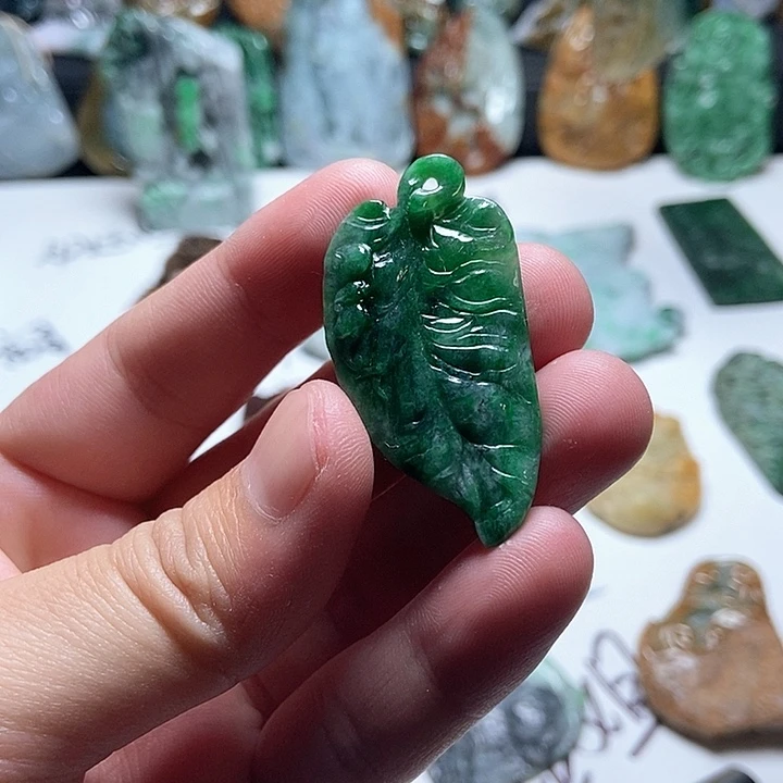 翡翠未镶嵌颈饰翡翠a货