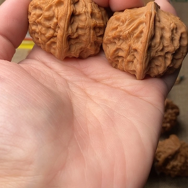 吊坠文玩核桃玉枕元宝