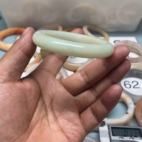 合金石英质玉（黄龙玉）手链开**好