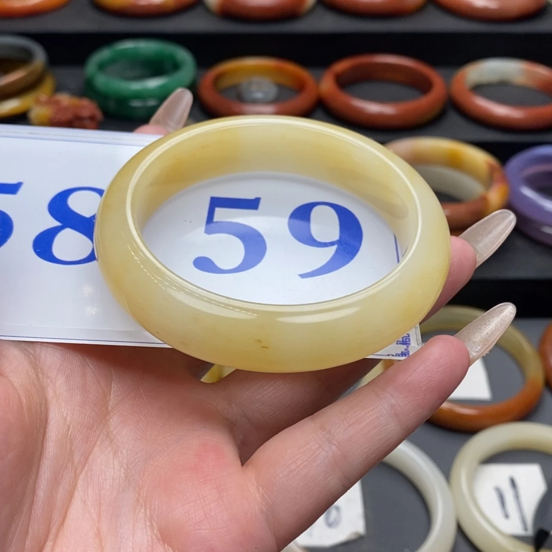 石英质玉（黄龙玉）手镯未镶嵌