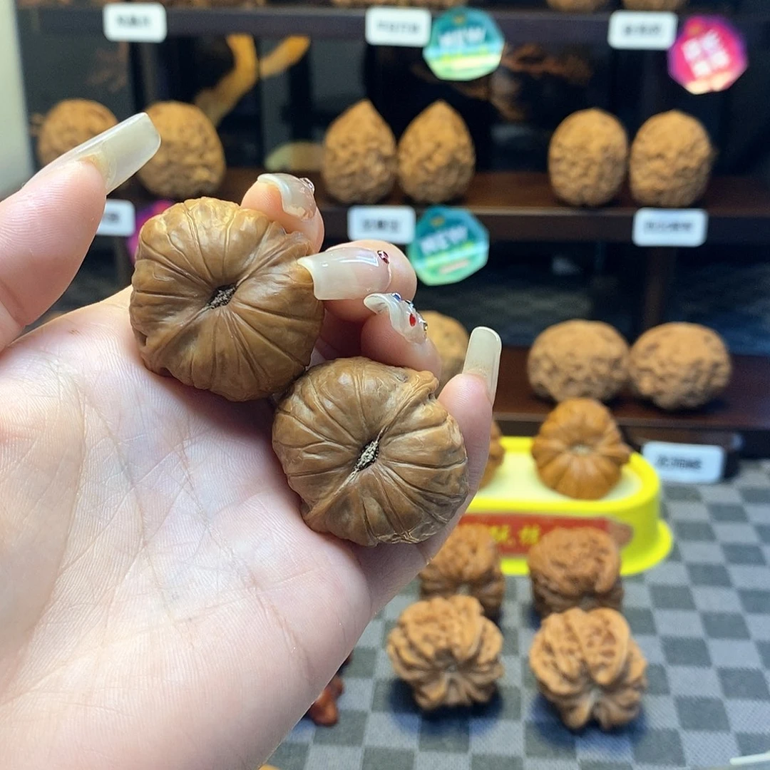 A***r核桃把件微修南瓜墩卡边33/34肚35高26/27已打底