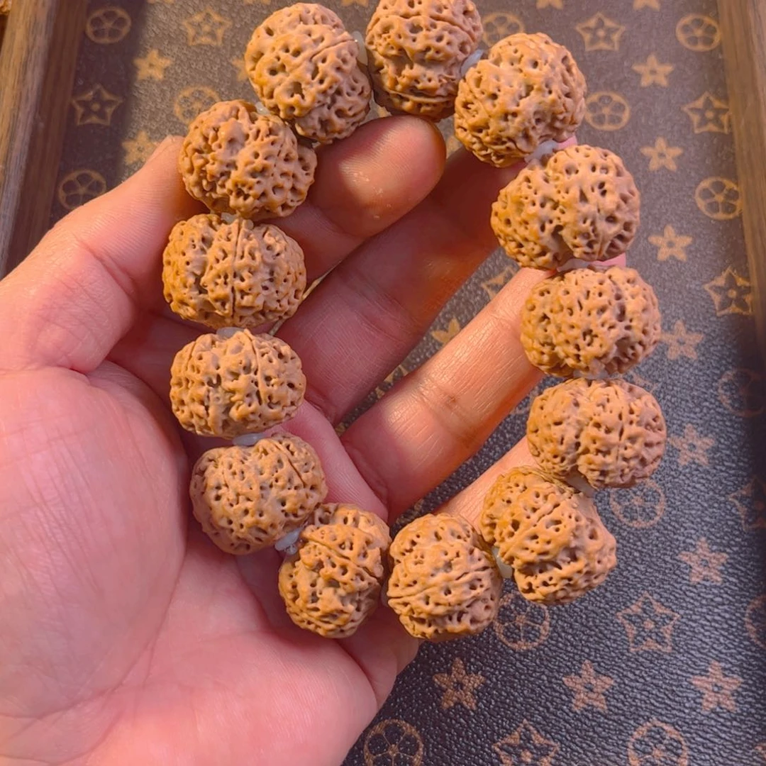 金刚菩提吊坠梅花