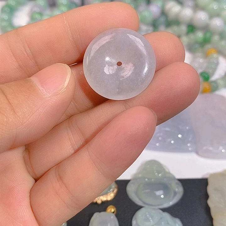 颈饰未镶嵌翡翠平安扣