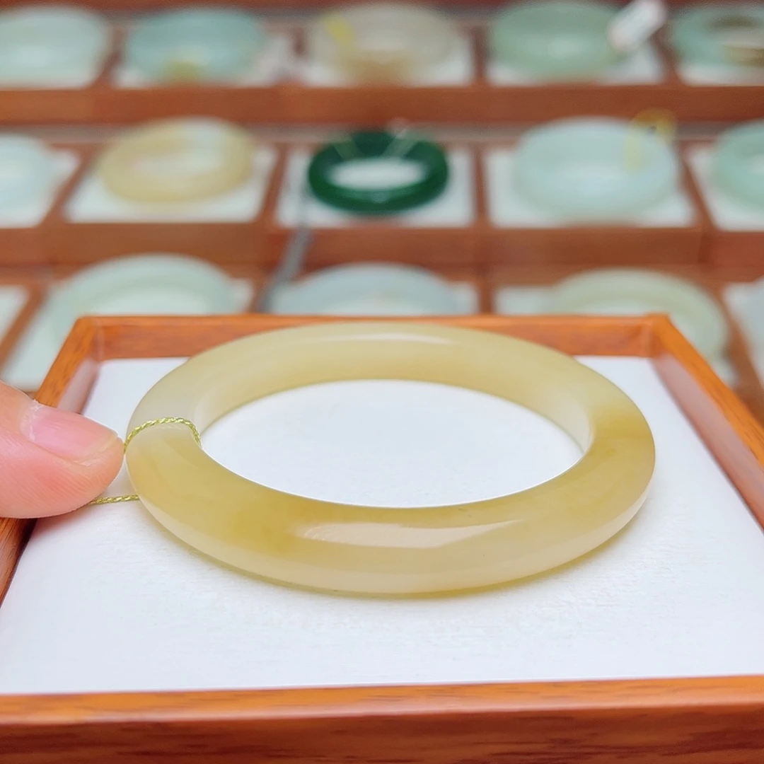 和田玉手镯未镶嵌51.2