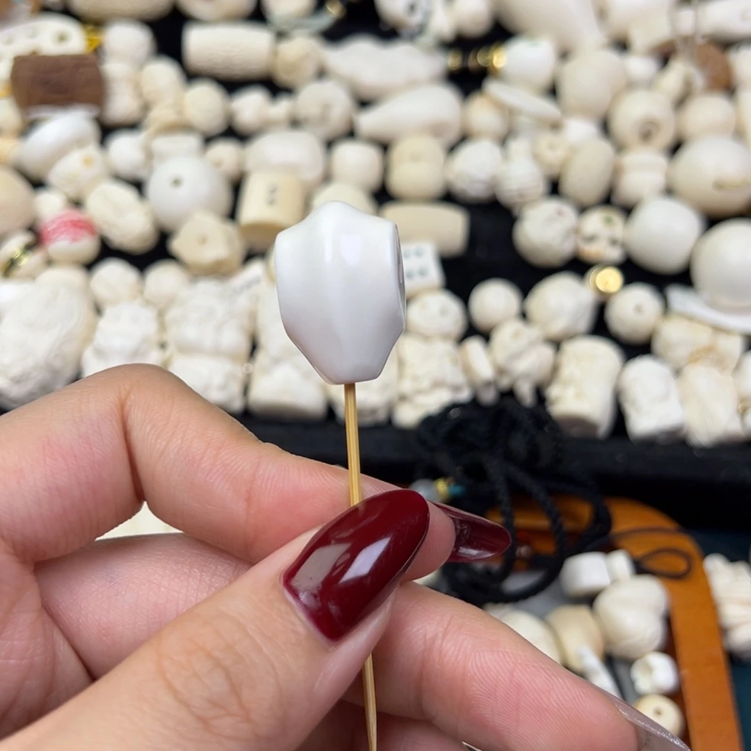 吴***帅吊坠猛犸象牙14mm鲨鱼背三通