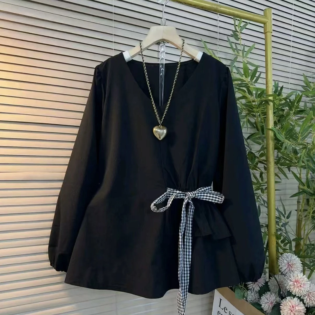 野小姐* 胖妹妹新款法式名媛风洋气V领拼格腰带款衬衫5267
