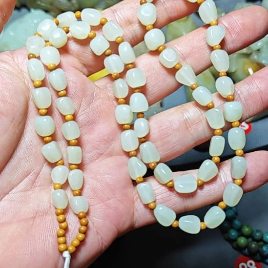 颈饰未镶嵌和田玉