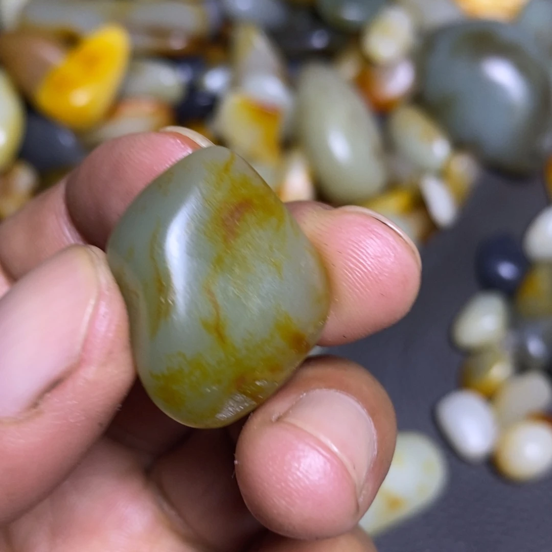 和田玉（糖玉）未镶嵌挂件