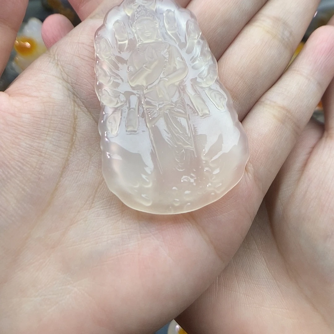 吕***布未镶嵌颈饰玛瑙/玉髓