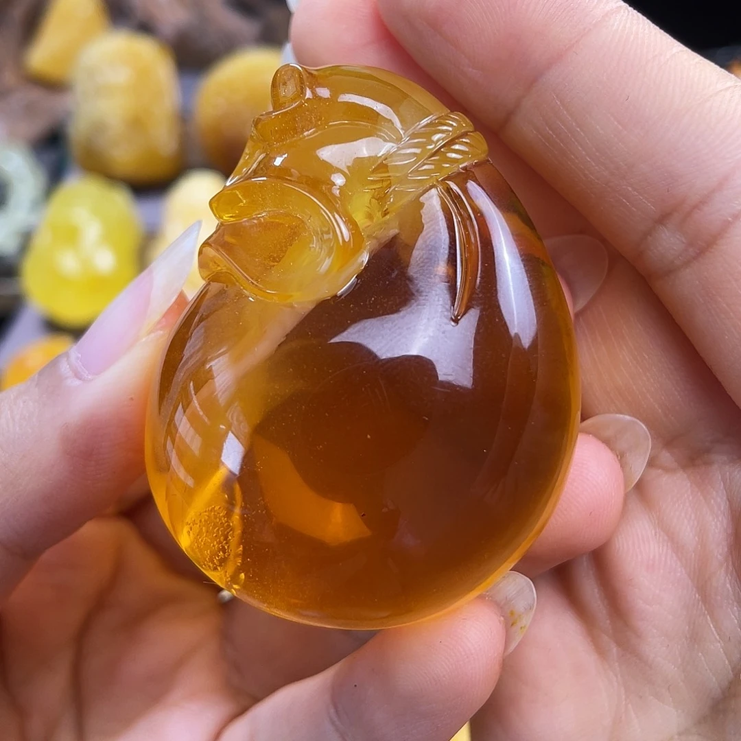 琥珀未镶嵌珠宝奇石
