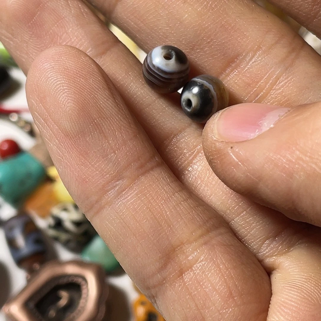 玛瑙/玉髓珠子未镶嵌今****曲