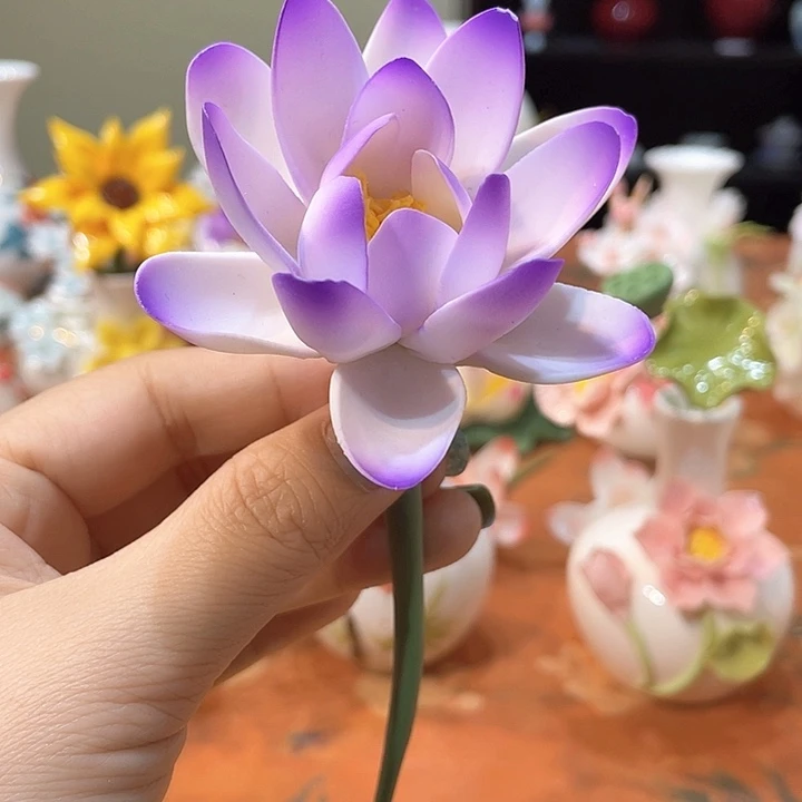 手工陶瓷精致摆件