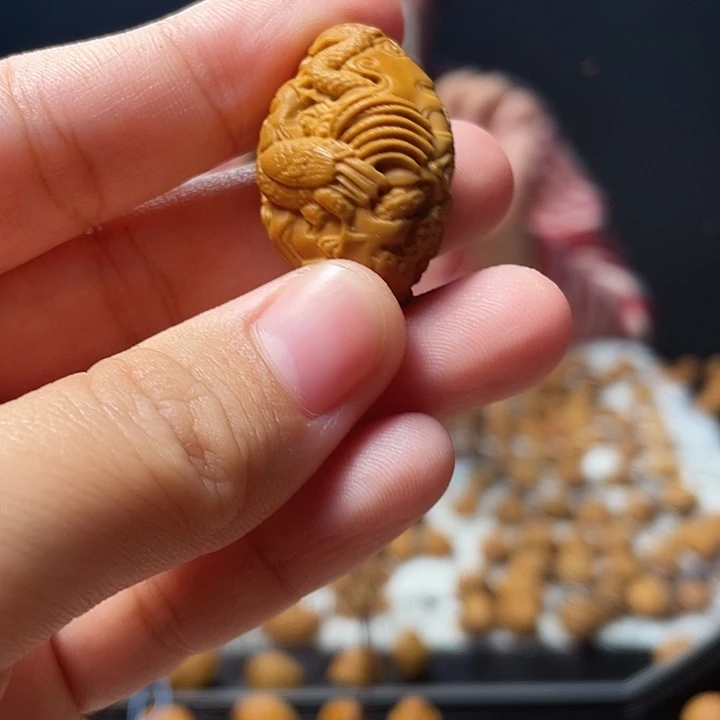 橄榄核吊坠橄榄球