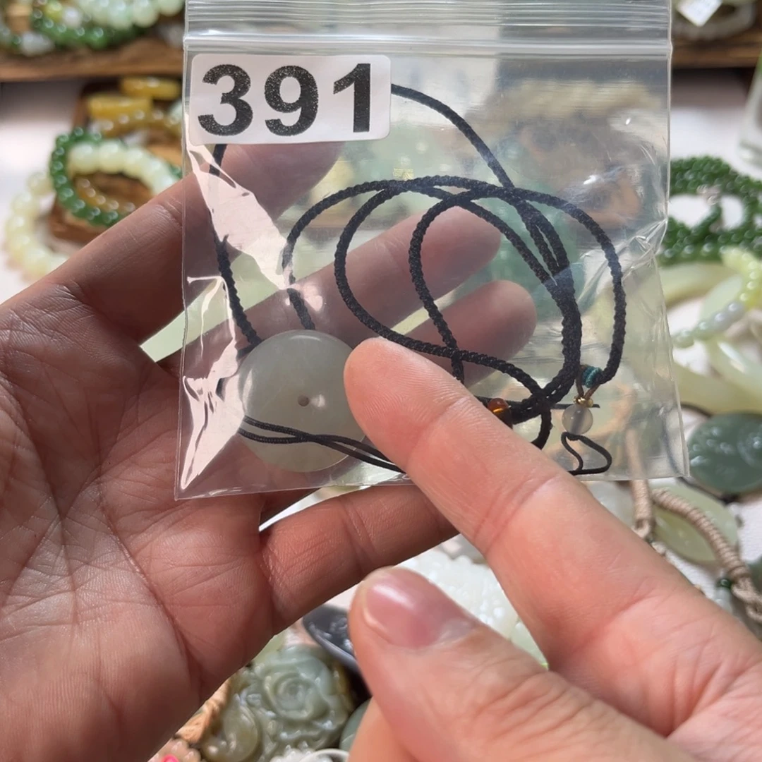 姗***@玉个人收藏饰品孤品