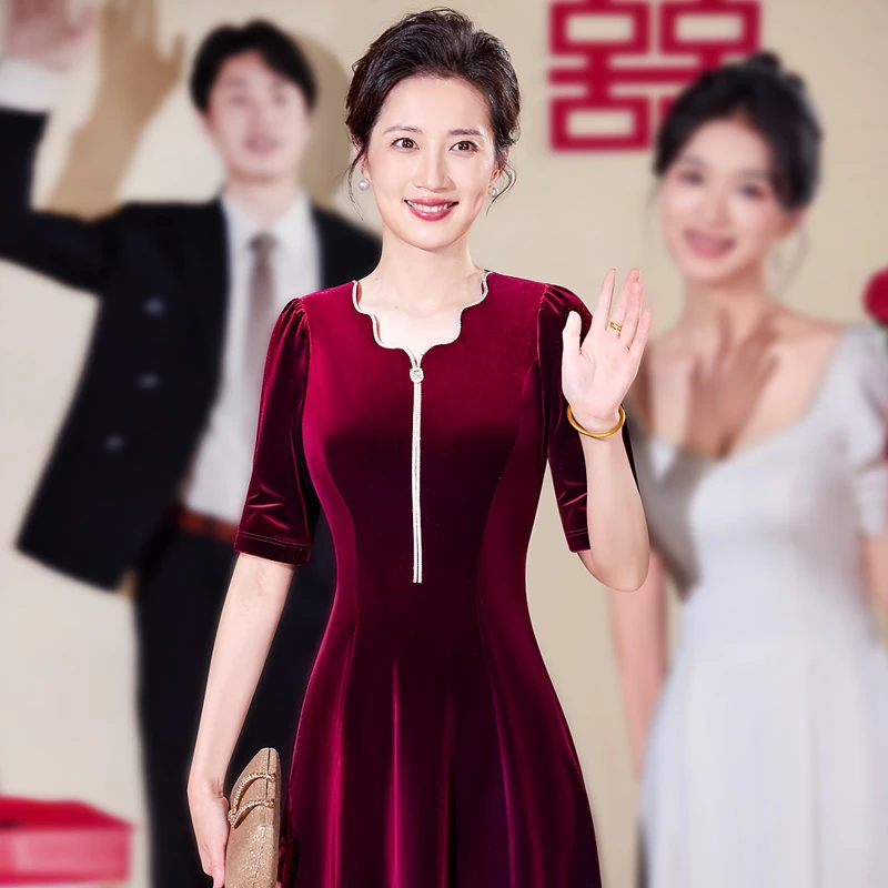 喜妈妈装婚宴礼服高端婆婆旗袍晚装敬酒服金丝绒连衣裙喜服