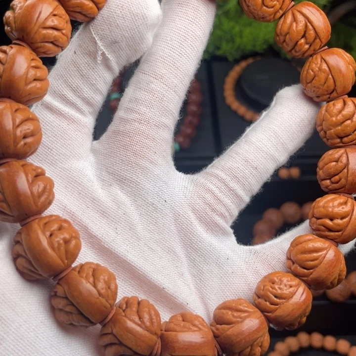 文***儿吊坠桃核精品手持