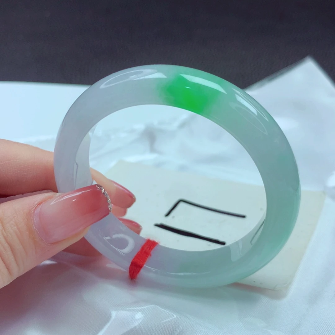 翡翠手镯未镶嵌手镯52