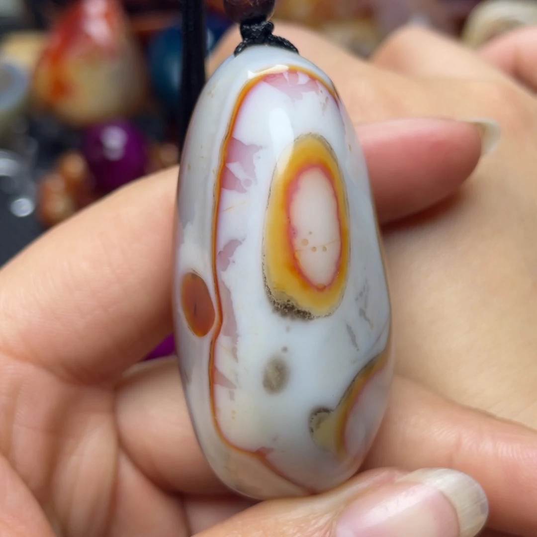 玛瑙/玉髓未镶嵌珠宝奇石