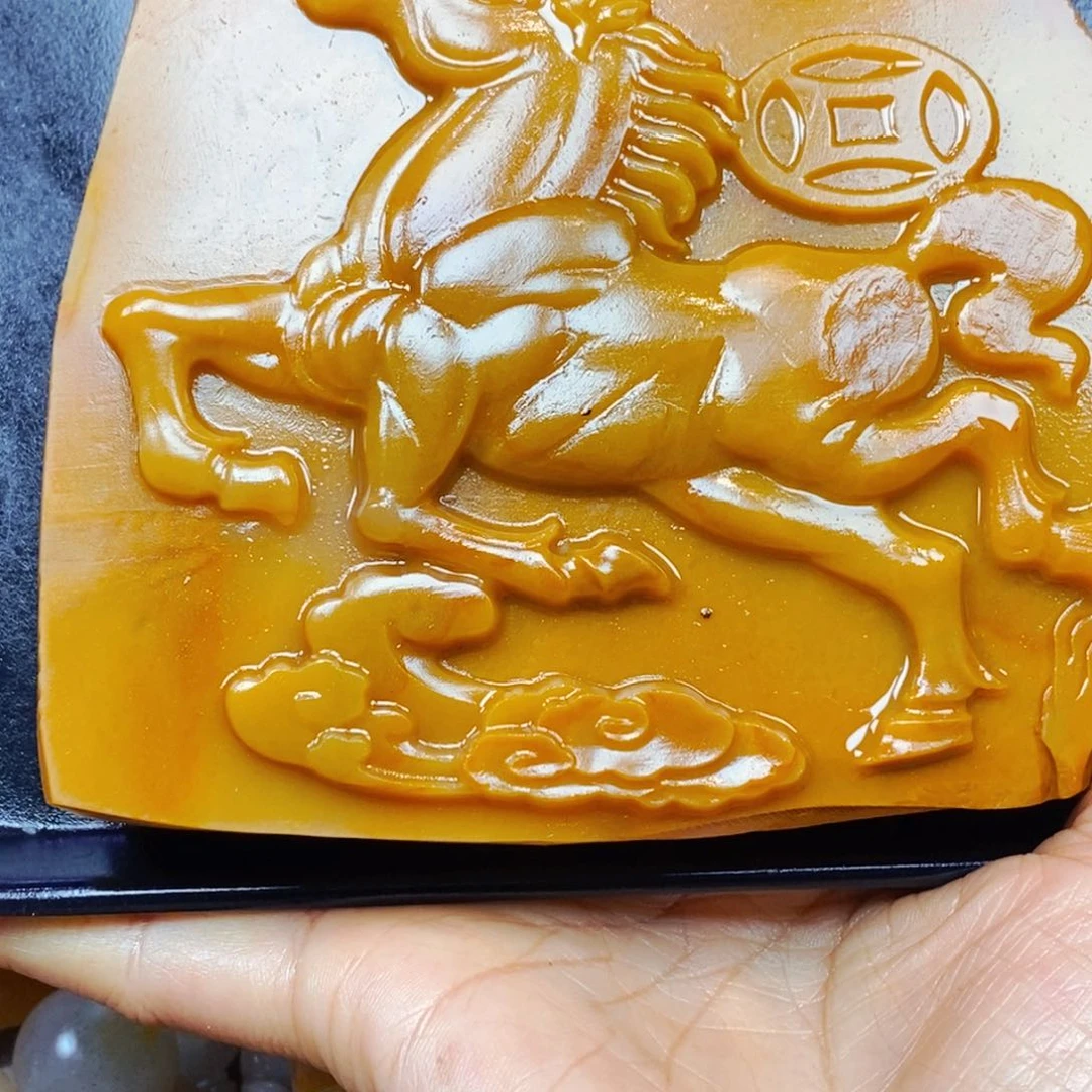 未镶嵌石英质玉（黄龙玉）吊坠(不含链)