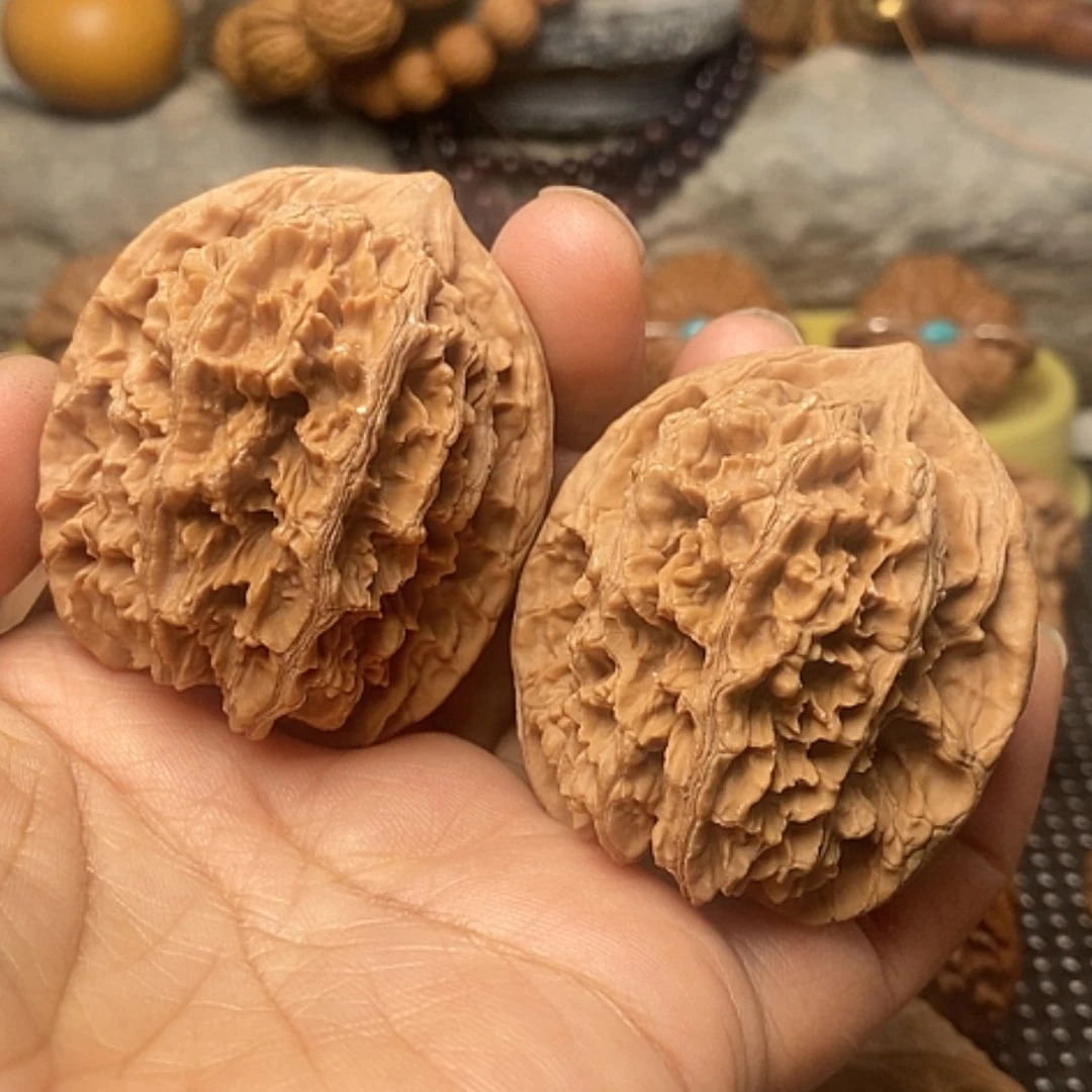【闪购商品】文玩核桃把件62.1克大花45