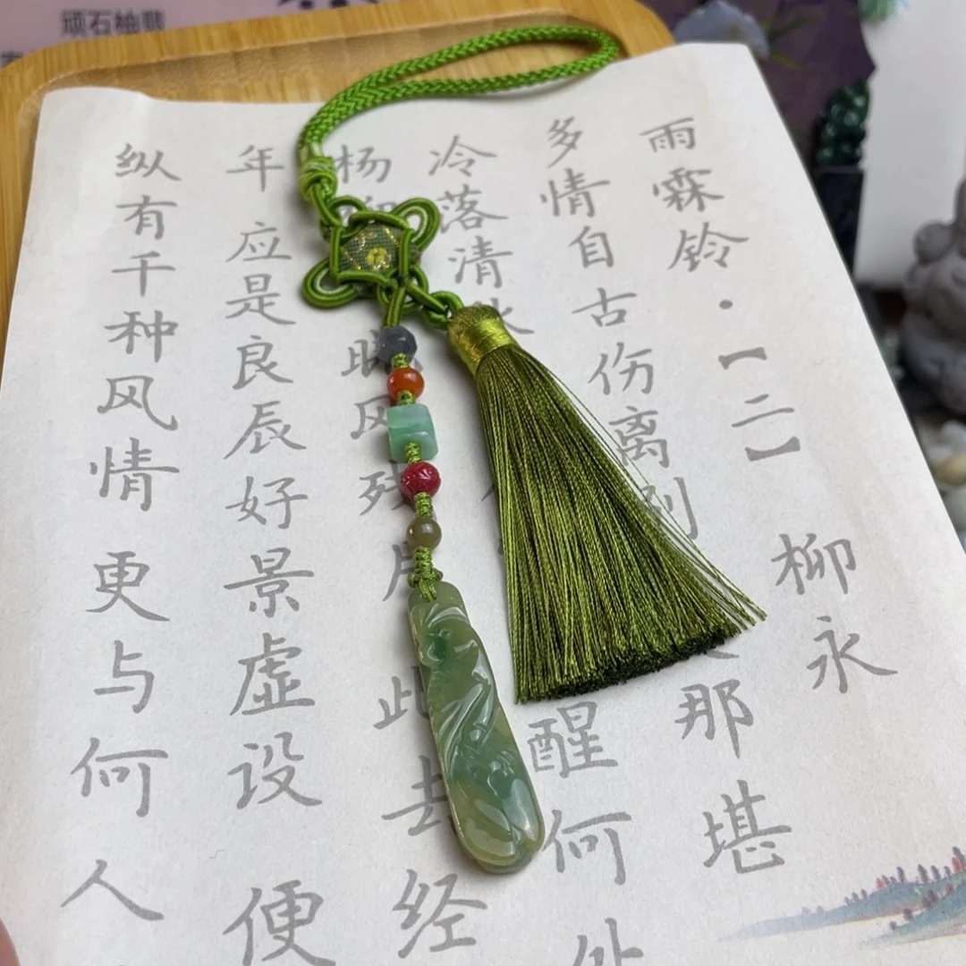 未镶嵌挂件翡翠特色鹦鹉挂件