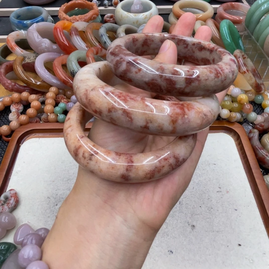 石英质玉圈口齐全未镶嵌