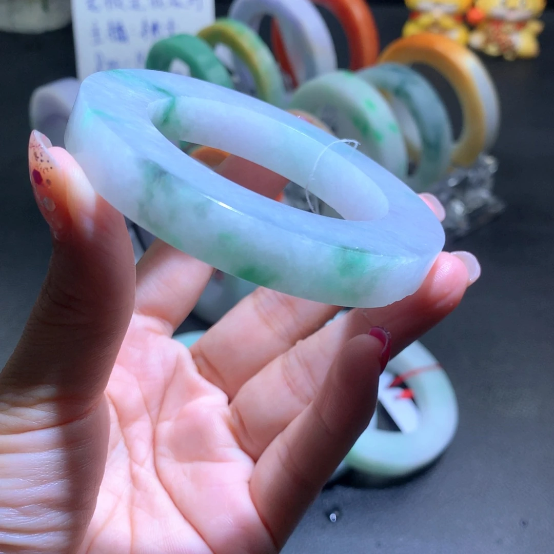 未镶嵌冰飘花定制翡翠