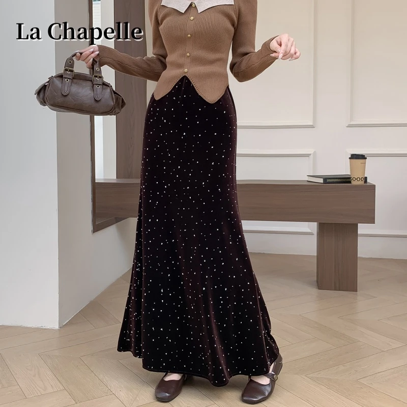 拉夏贝尔重工烫钻丝绒半身裙女秋冬新款高腰a字中长款包臀鱼尾裙