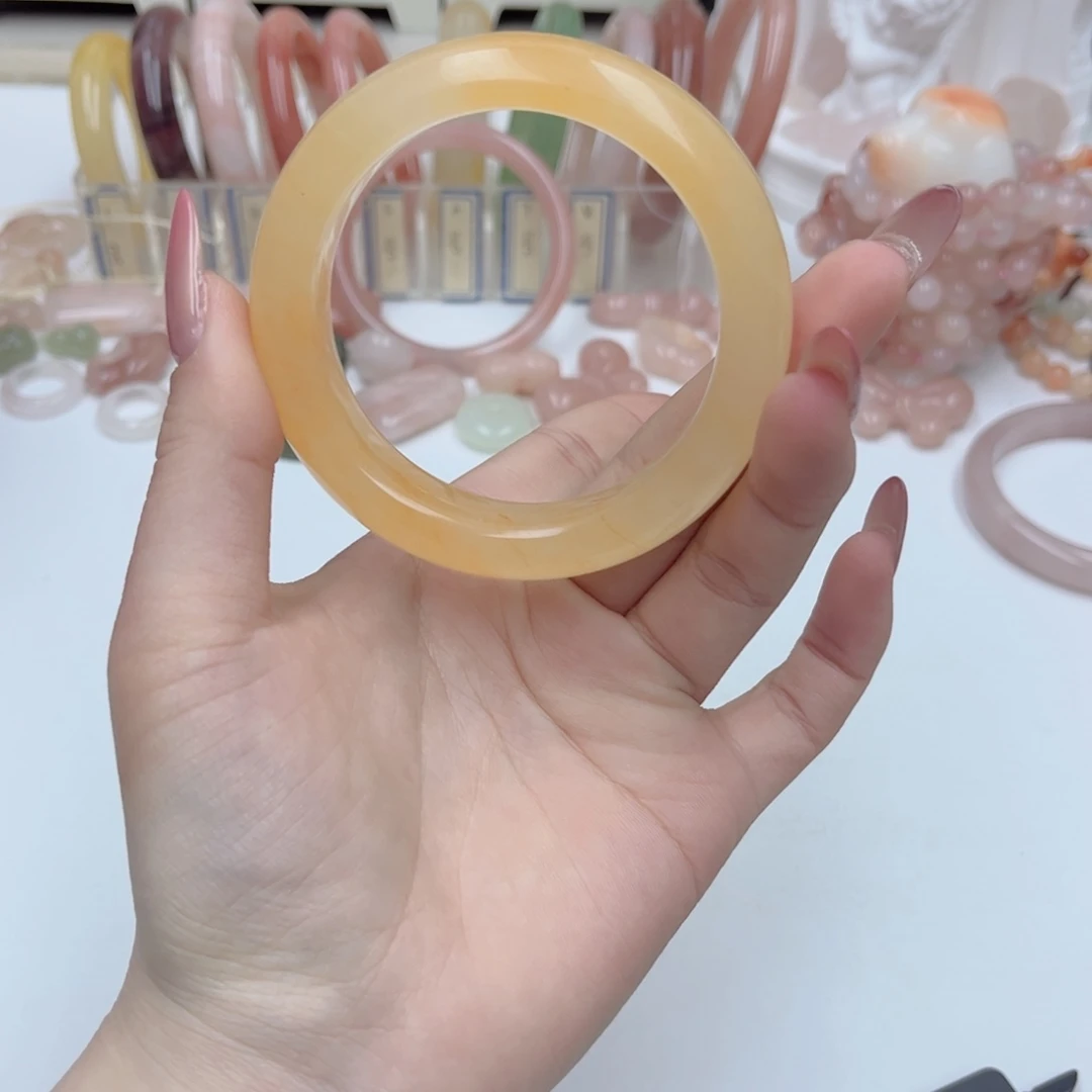 未镶嵌手镯石英质玉吉*泽