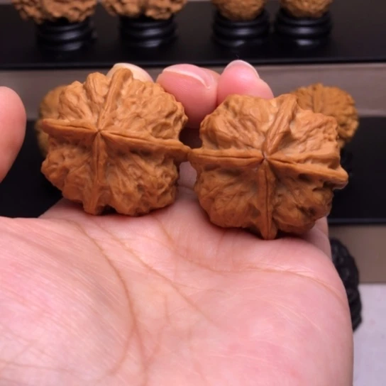 文玩核桃把件四楞26