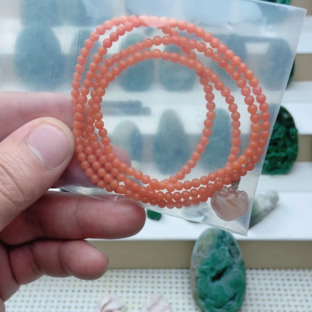 南红玛瑙手串未镶嵌玉***哦