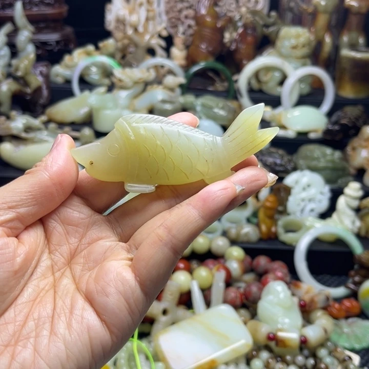 岫岩河磨玉（透闪石质玉）未镶嵌颈饰